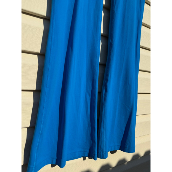 Lululemon Groove Flare Pants Size 6 Bright Blue Yoga High Rise Stretch Leggings - Picture 4 of 10